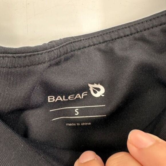 Baleaf Flyleaf 9" Tight-fitting Biking Athletic Shorts Small Phone Pockets Black - Picture 4 of 11
